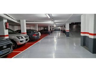 Garaje en venta en Gorg - Pep Ventura en Badalona