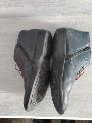 Botines de piel azul