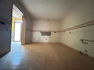 Casa adosada en venta en Consuegra