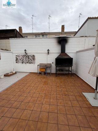 Casa adosada en venta en Hermanos Falcó - Sepulcro Bolera en Albacete