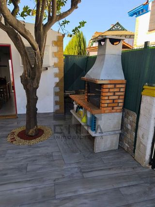 Casa adosada en venta en Reina Victoria - Matadero en Huelva