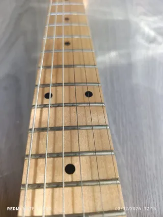 G&L Legacy + estuche rígido