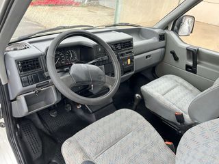 Volkswagen Transporter 1.9D 9 plaz. 1995