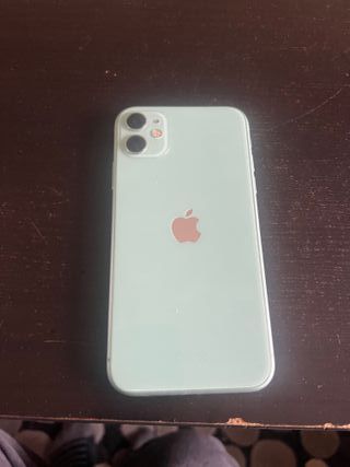 iPhone 11 en verde 64gb y 100% batería