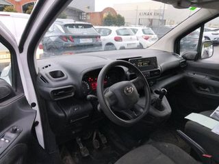 Toyota Proace CITY FURGÓN 650 KG L1 1.5D 100 CV