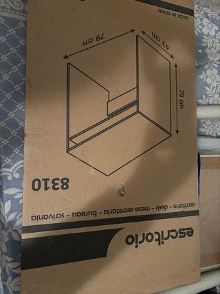 Escritorio/Mesa de ordenador a estrenar