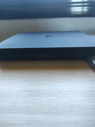 PS4 Slim + 2 controller originali