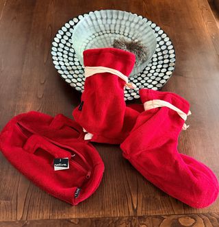 Botitas de semillas rojas para casa.