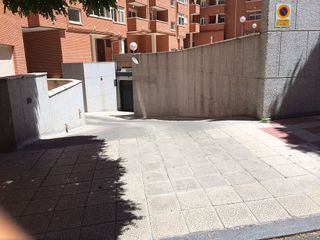 Garaje en venta en Universidad en Ávila