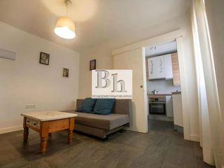 Piso en venta en La Goleta - San Felipe Neri en Málaga