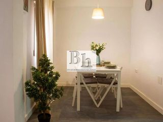 Piso en venta en La Goleta - San Felipe Neri en Málaga