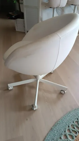 Silla giratoria Ikea SKRUVSTA blanca