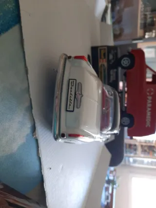 Coches a escala 1:18 Isabella