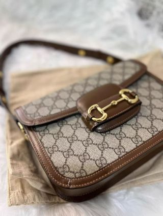 Bolso de hombro Gucci beige y marrón