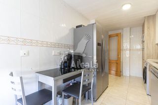 Dúplex en venta en Ayuntamiento - Avenida Siglo XXI en Azuqueca de Henares