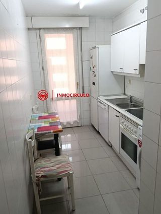 Piso en venta en Plaza España - Villa Pilar - Reyes Católicos - Vadillos en Burgos