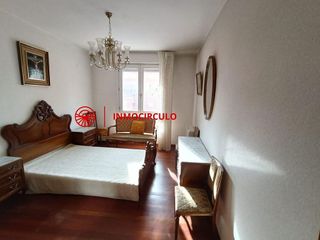 Piso en venta en Plaza España - Villa Pilar - Reyes Católicos - Vadillos en Burgos