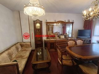 Piso en venta en Plaza España - Villa Pilar - Reyes Católicos - Vadillos en Burgos