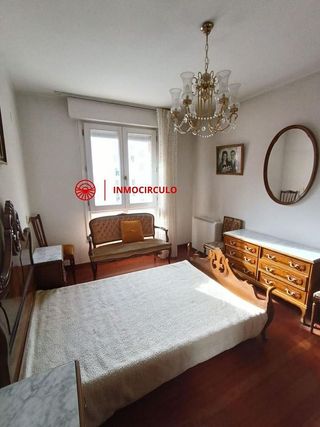 Piso en venta en Plaza España - Villa Pilar - Reyes Católicos - Vadillos en Burgos