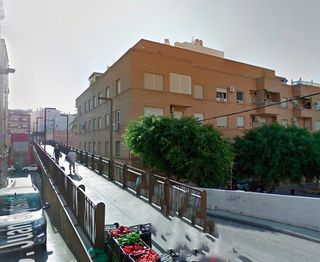 Piso en venta en La Chanca - Pescadería en Almería