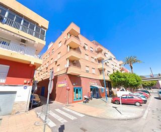 Piso en venta en La Chanca - Pescadería en Almería