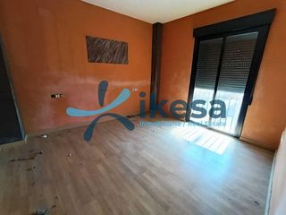 Piso en venta en Linares