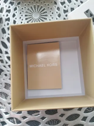 Pulsera Michael Kors MK Circonitas con etiqueta