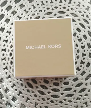 Pulsera Michael Kors MK Circonitas con etiqueta