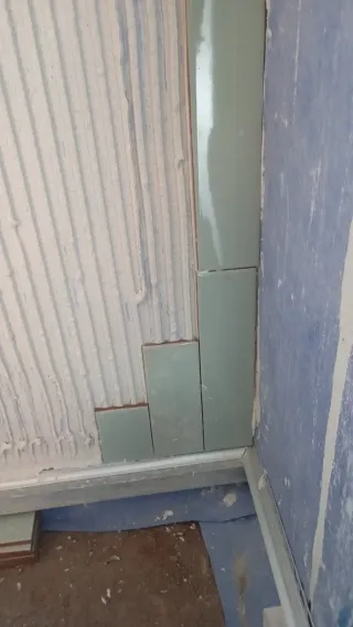 Pavimento y alicatado