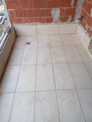 Pavimento y alicatado