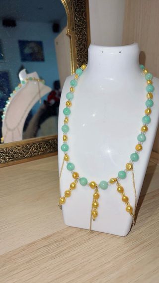 Collar elegante piedras y perlas naturales