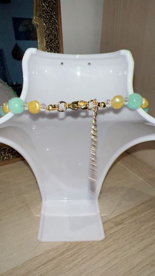 Collar elegante piedras y perlas naturales