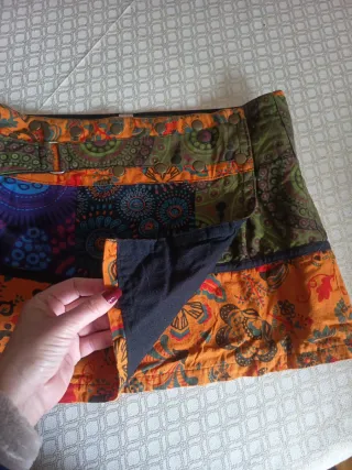 Falda corta estampada mujer