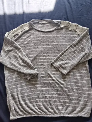 Jersey fino rayas con encaje