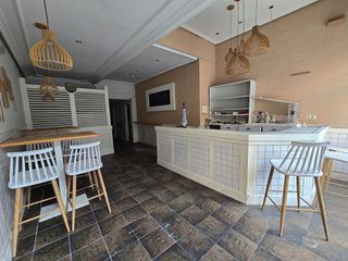 Local comercial en alquiler en Centro en Gijón