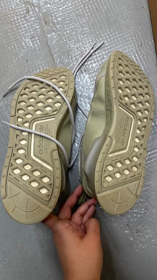 Tenis Adidas Beige/Gris