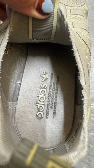 Tenis Adidas Beige/Gris