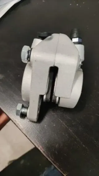 Pinza freno ajp rieju derbi beta gas gas