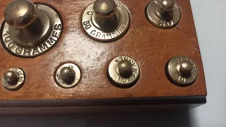 Set 10 Pesi per Bilancia in ottone