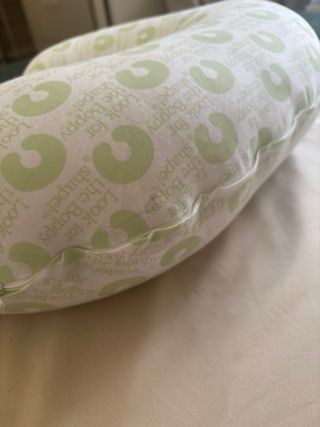 Cojín de lactancia Boppy con funda