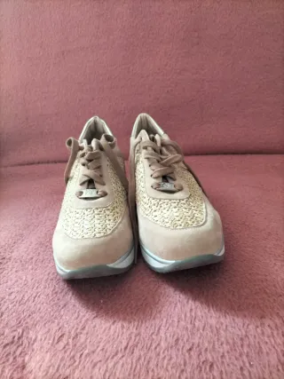 Zapatillas deportivas plataforma beige