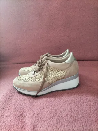 Zapatillas deportivas plataforma beige