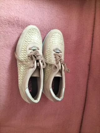 Zapatillas deportivas plataforma beige