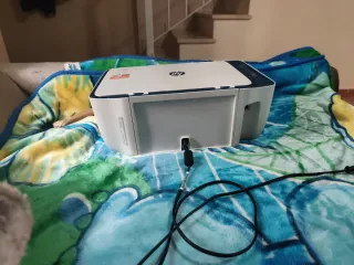 Impresora HP Blanca y Azul