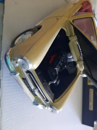 Coches a escala 1:18 Peugeot 403 cabriolet solido