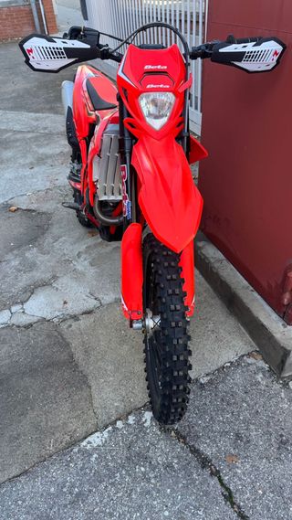 Beta RR 350c.c. Enduro 2022 Roja