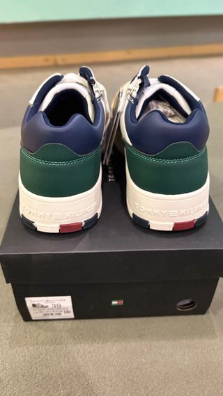 Sapatilhas Tommy Hilfiger Homem Tam. 39