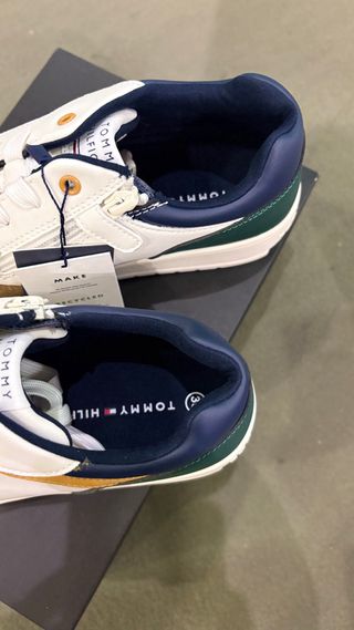 Sapatilhas Tommy Hilfiger Homem Tam. 39