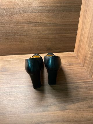 Zapatos de tacón Pierre Cardin negros