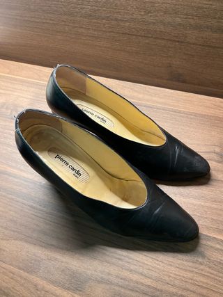 Zapatos de tacón Pierre Cardin negros